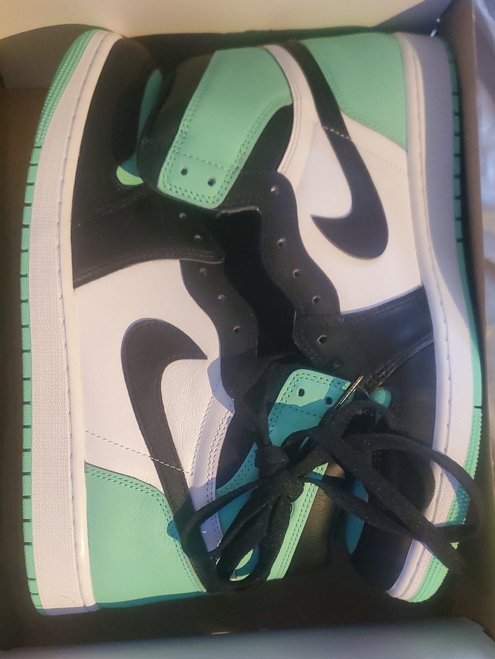 Nike Air Jordan Style Men’s High-Top Sneakers - Mint/Black/White